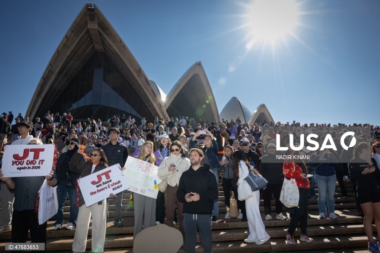 Participantes competem durante a Maratona de Sydney de 2026, em Sydney, Austrália.