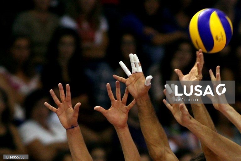 Portugal perde com Estados Unidos e adia apuramento para terceira ronda do mundial de Voleibol