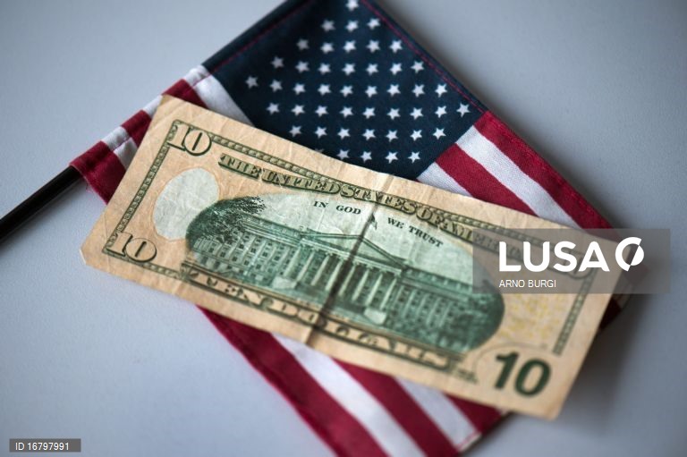 Défice público dos Estados Unidos aumenta apesar de mais receita tarifária