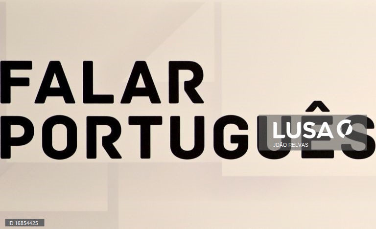Língua portuguesa como língua geral é provocação literária - linguista