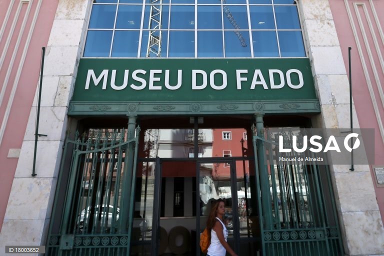Peça-fado 50 Madrugadas revisita Ary dos Santos e a sua Lisboa nos dias de Abril