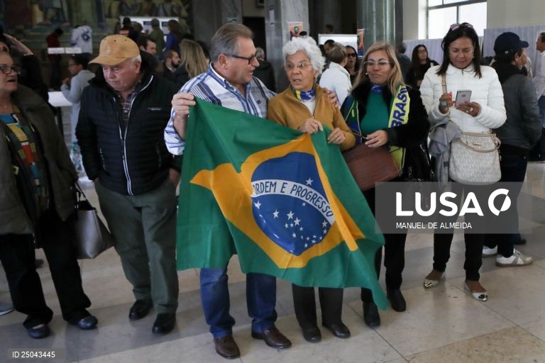 Brasil atento às alterações à lei de estrangeiros lembra estatuto especial dos portugueses