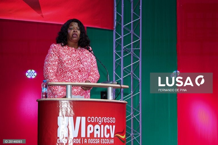 Antiga MNE de São Tomé e Príncipe Elsa Pinto apresenta pré-candidatura presidencial
