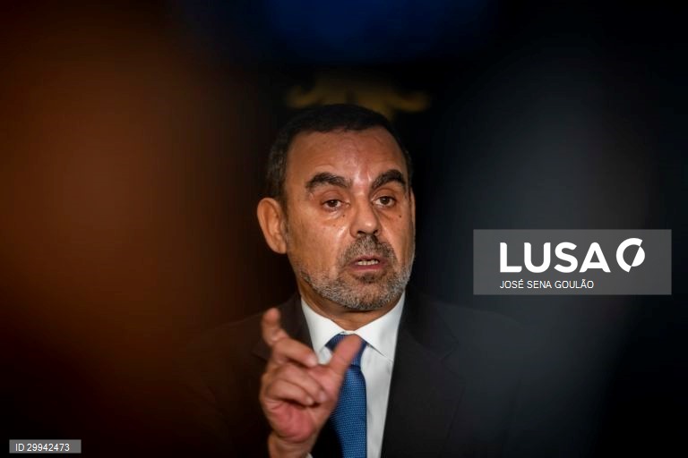 Morais Sarmento demitiu-se da presidência da FLAD