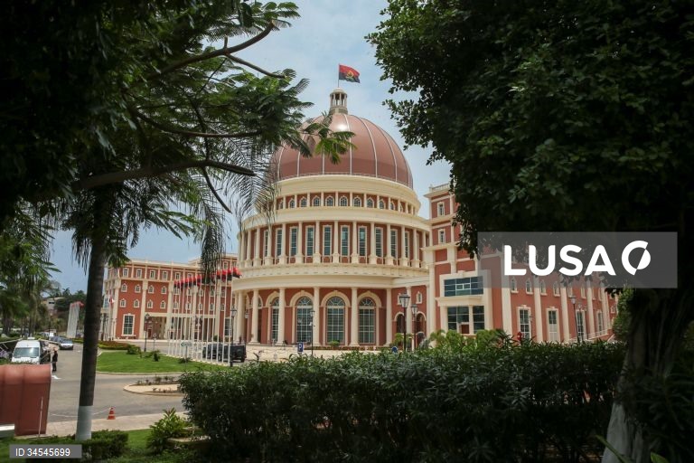 Parlamento angolano aprova execução do OE 3º trimestre de 2025 com défice de 334,7 ME
