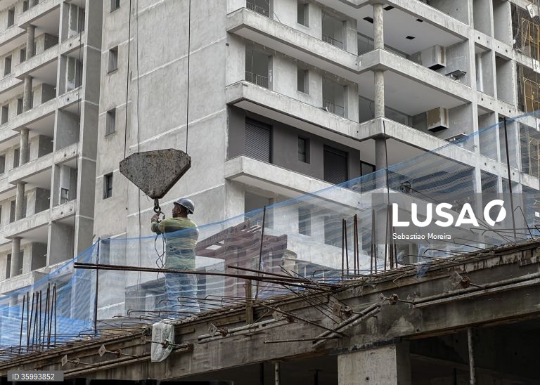 Desemprego no Brasil sobe para 6,1% no trimestre até março, afetando 6,6 milhões de pessoas