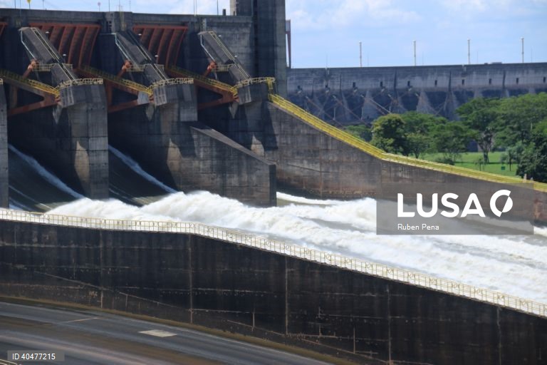Hidroelétrica paraguaio–brasileira gerou em 2025 energia para abastecer o mundo num dia