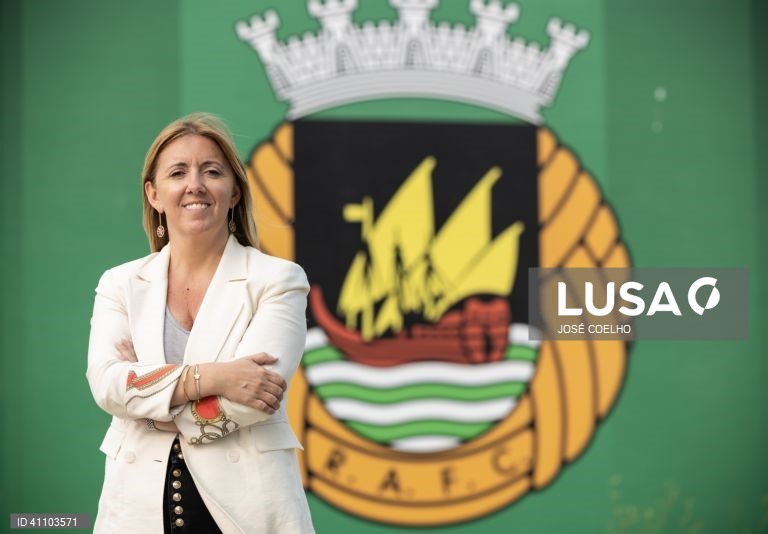 Estádio do Rio Ave apto para receber jogos no início da temporada