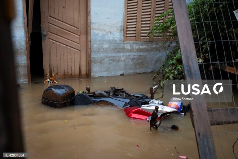 Número de mortos no nordeste do Brasil devido a fortes tempestades sobe para seis