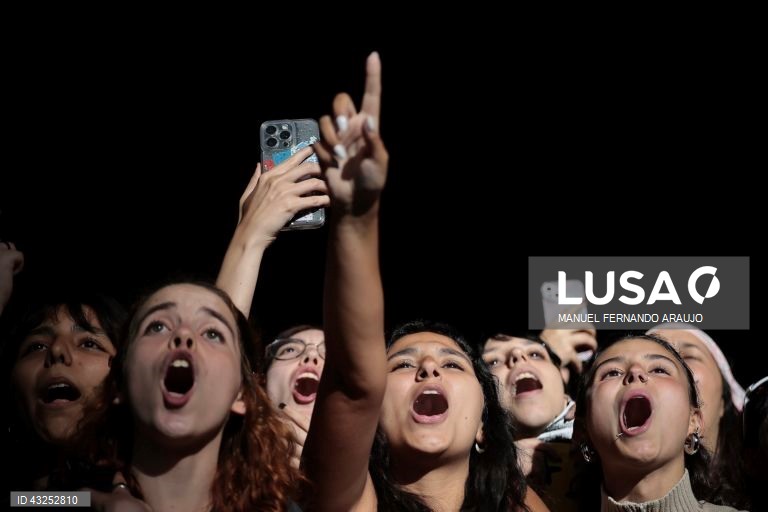 Festival Marés Vivas em Gaia tem cinco palcos, uma roda gigante e um slide