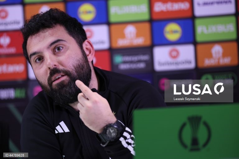 I Liga: Estreante Gonçalo Feio quer Tondela com identidade em Guimarães