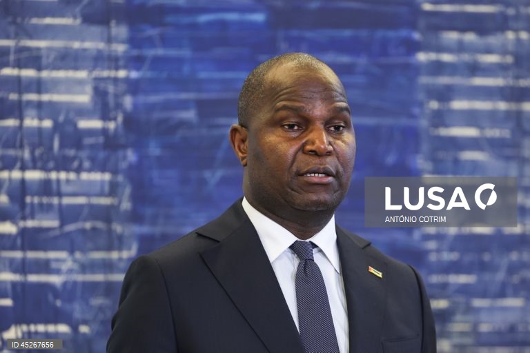 PR moçambicano diz que extrema-direita quer “mudar regimes à força” no mundo