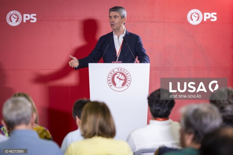 Carneiro critica PSD por ficar nas mãos da extrema-direita”