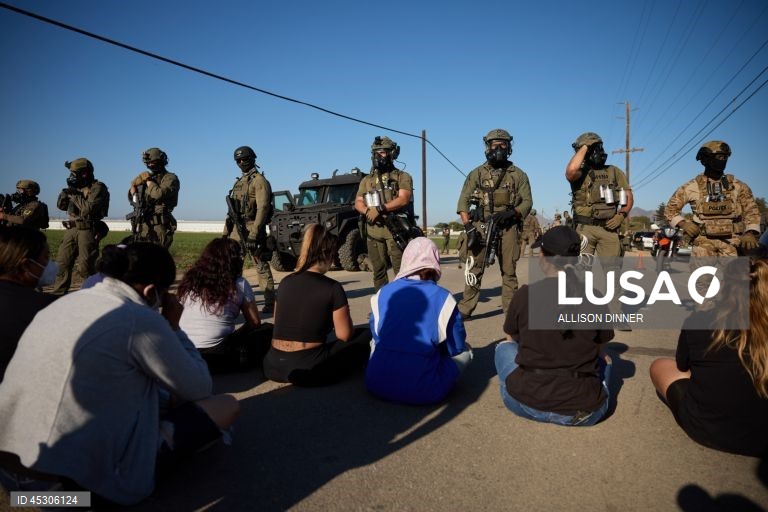 Juiz dos EUA ordena fim de detenções indiscriminadas no sul da Califórnia