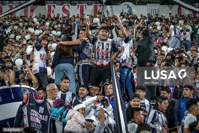 Pelo menos um morto e 47 feridos em concentração de adeptos de futebol no Peru