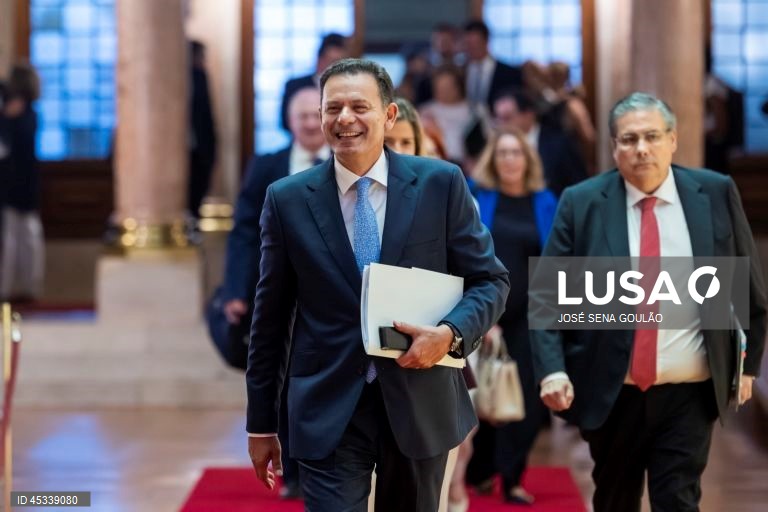 Governo vai aprovar novo suplemento extraordinário para pensões e redução do IRC