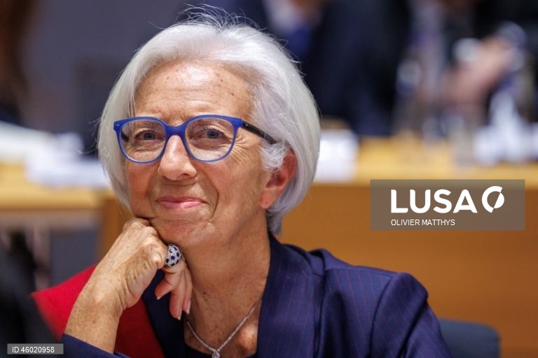 Lagarde ganha cerca de 726 mil euros/ano, mais 55,8% do que o divulgado pelo BCE