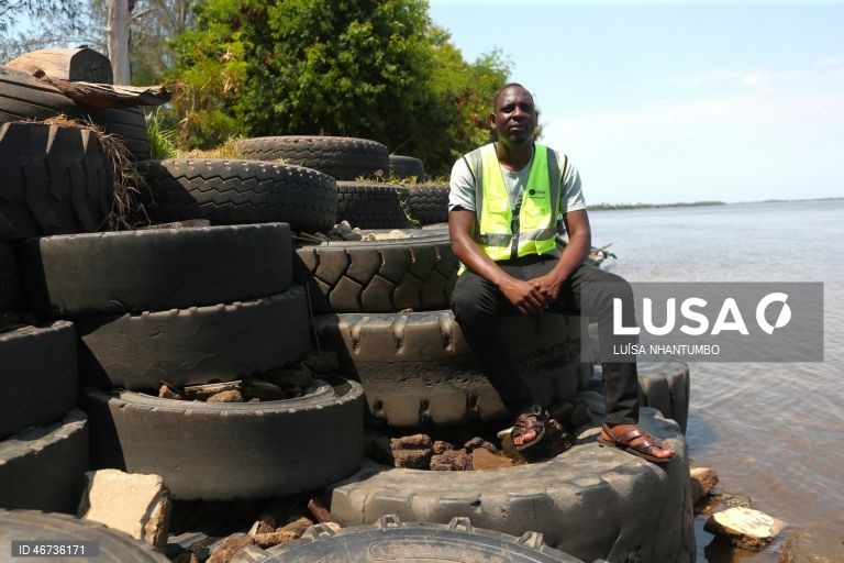 Pneus de avião ajudam a travar erosão e protegem comunidades da moçambicana Macaneta