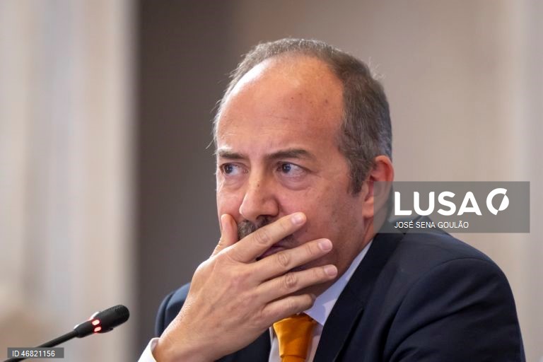 Parlamento chama governador do BdP para esclarecer compra de ações de empresas
