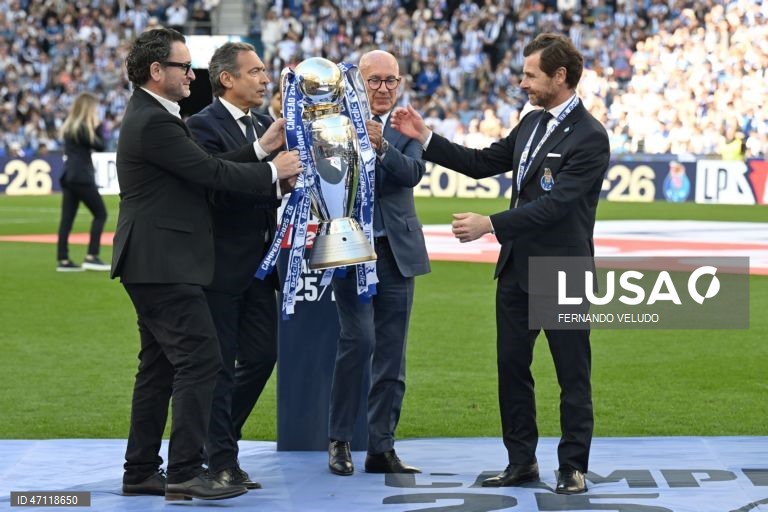 FC Porto campeão: Villas-Boas quer manter “peças principais” mas admite renovar plantel