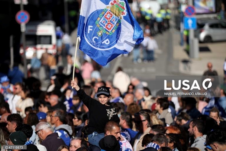 Milhares na Ribeira fizeram a festa do 31.º título do FC Porto