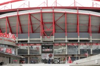 Lateral esquerdo Rafael Obrador assina contrato de cinco anos com o Benfica