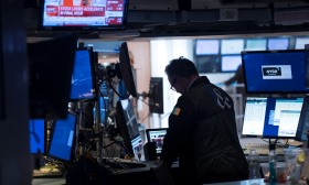 Bolsa em Wall Street inicia semana positiva à espera de decisão da Fed
