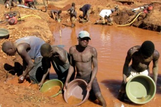 Estado integra projetos mineiros em Moçambique e obriga a processamento nacional