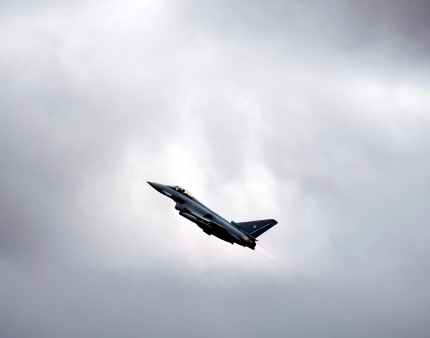 Caças britânicos integram missão da NATO para vigiar espaço aéreo polaco